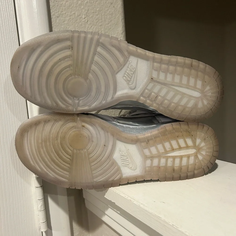 Nike Womens Dunk High SE DX5928-100 White Chrome Basketball Shoes Size 8.5 - Picture 8 of 9